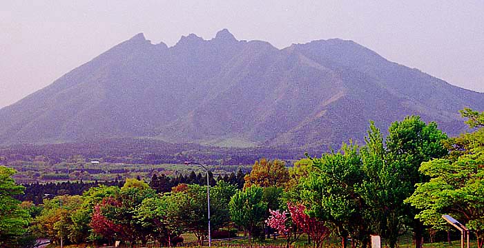 �N���b�N����ƌ��̃y�[�W�֖߂�܂�