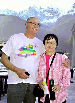 �N���b�N����ƌ��̃y�[�W�֖߂�܂�