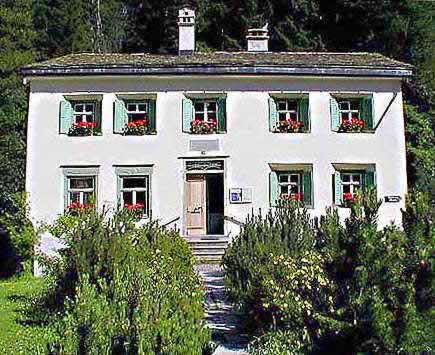 �N���b�N����ƌ��̃y�[�W�֖߂�܂�