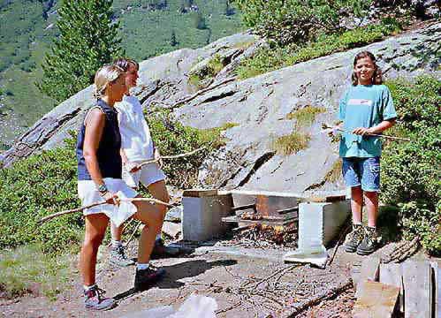 �N���b�N����ƌ��̃y�[�W�֖߂�܂�