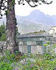 �ʐ^���N���b�N����Ɗg��摜�������܂�