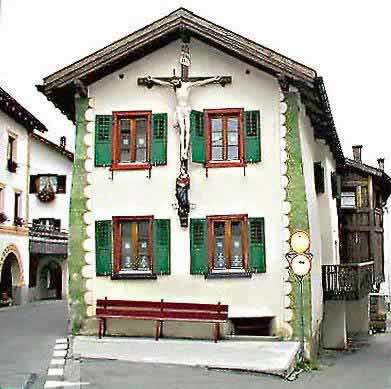 �N���b�N����ƌ��̃y�[�W�֖߂�܂�