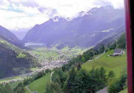 �N���b�N����ƌ��̃y�[�W�֖߂�܂�