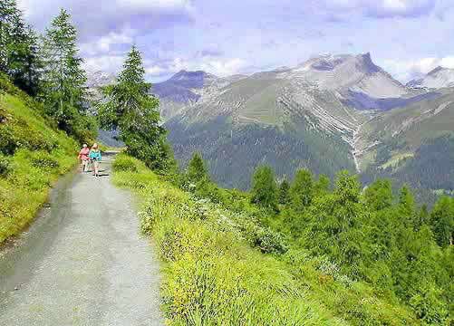 �N���b�N����ƌ��̃y�[�W�֖߂�܂�