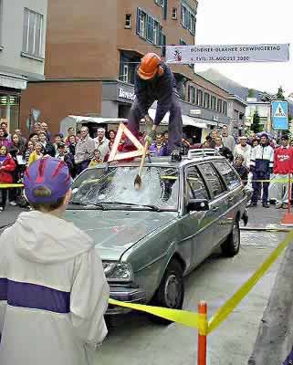 �N���b�N����ƌ��̃y�[�W�֖߂�܂�