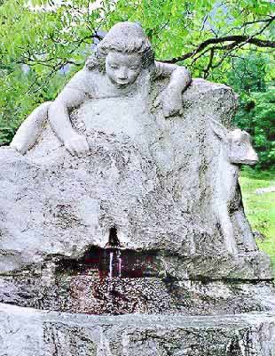 �N���b�N����ƌ��̃y�[�W�֖߂�܂�