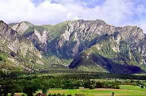 �ʐ^���N���b�N����Ɗg��摜�������܂�