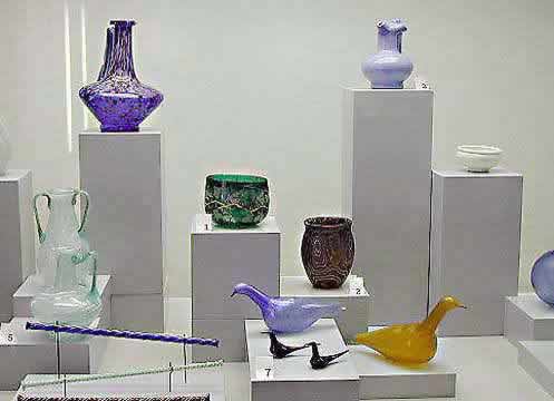 �N���b�N����ƌ��̃y�[�W�֖߂�܂�