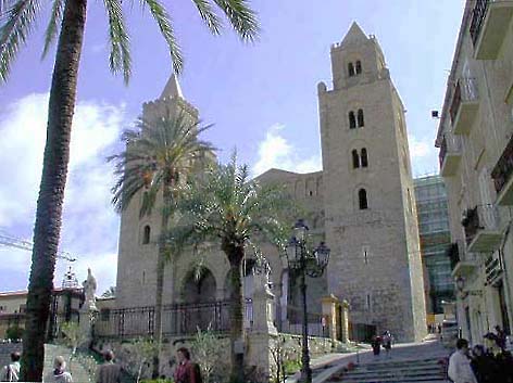 �N���b�N����ƌ��̃y�[�W�֖߂�܂�