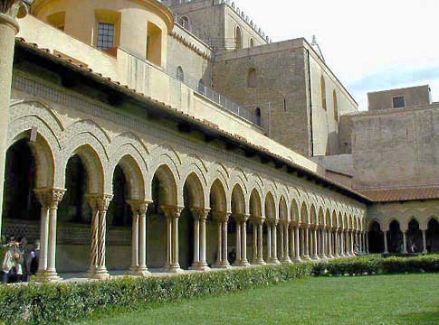 �N���b�N����ƌ��̃y�[�W�֖߂�܂�