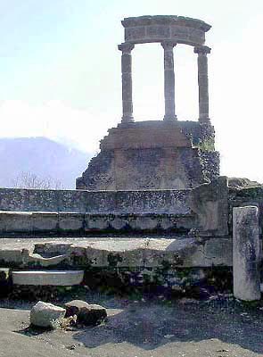 �N���b�N����ƌ��̃y�[�W�֖߂�܂�