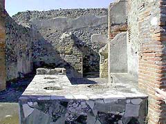 �ʐ^���N���b�N����Ɗg��摜�������܂�