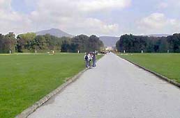 �ʐ^���N���b�N����Ɗg��摜�������܂�