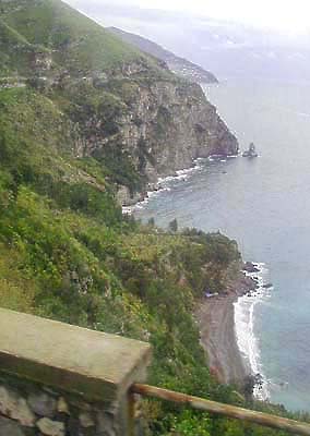 �N���b�N����ƌ��̃y�[�W�֖߂�܂�