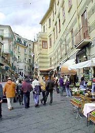 �ʐ^���N���b�N����Ɗg��摜�������܂�