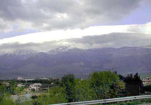 �N���b�N����ƌ��̃y�[�W�֖߂�܂�