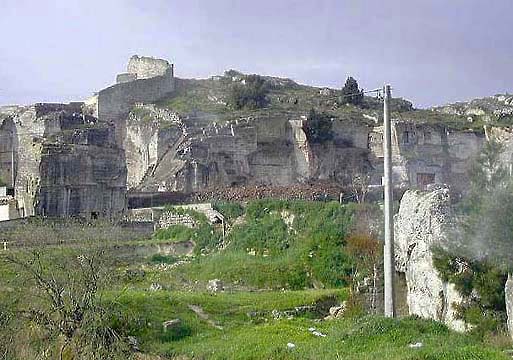 �N���b�N����ƌ��̃y�[�W�֖߂�܂�