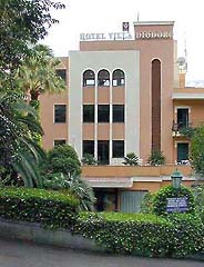 �ʐ^���N���b�N����Ɗg��摜�������܂�