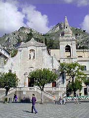 �ʐ^���N���b�N����Ɗg��摜�������܂�