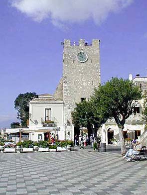 �N���b�N����ƌ��̃y�[�W�֖߂�܂�