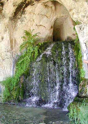 �N���b�N����ƌ��̃y�[�W�֖߂�܂�