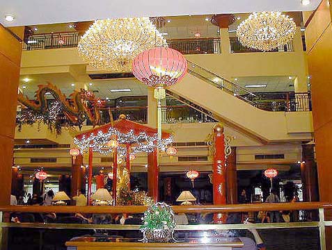 �N���b�N����ƌ��̃y�[�W�֖߂�܂�