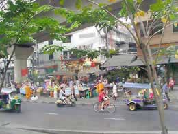 �ʐ^���N���b�N����Ɗg��摜�������܂�