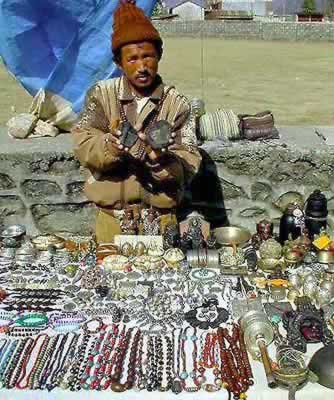 �N���b�N����ƌ��̃y�[�W�֖߂�܂�