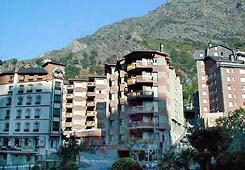 �ʐ^���N���b�N����Ɗg��摜�������܂�