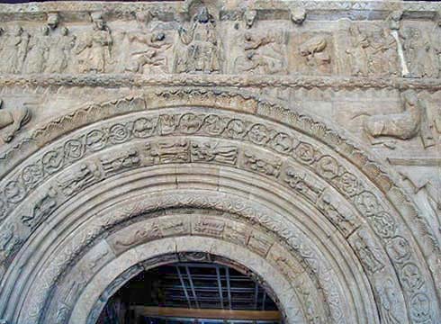 �N���b�N����ƌ��̃y�[�W�֖߂�܂�