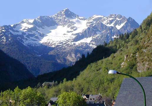 �N���b�N����ƌ��̃y�[�W�֖߂�܂�