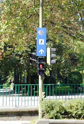 �N���b�N����ƌ��̃y�[�W�֖߂�܂�