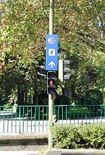 �ʐ^���N���b�N����Ɗg��摜�������܂�