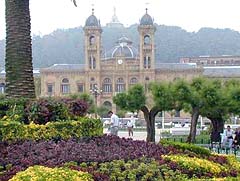 �ʐ^���N���b�N����Ɗg��摜�������܂�