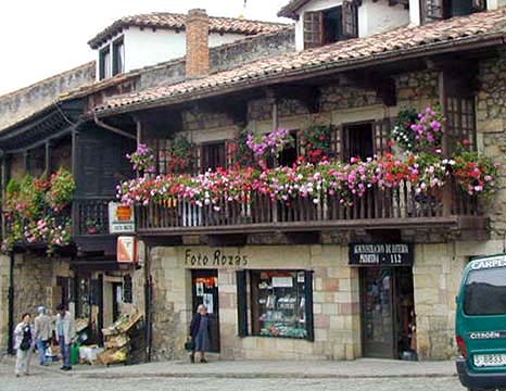 �N���b�N����ƌ��̃y�[�W�֖߂�܂�