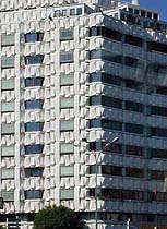 �ʐ^���N���b�N����Ɗg��摜�������܂�